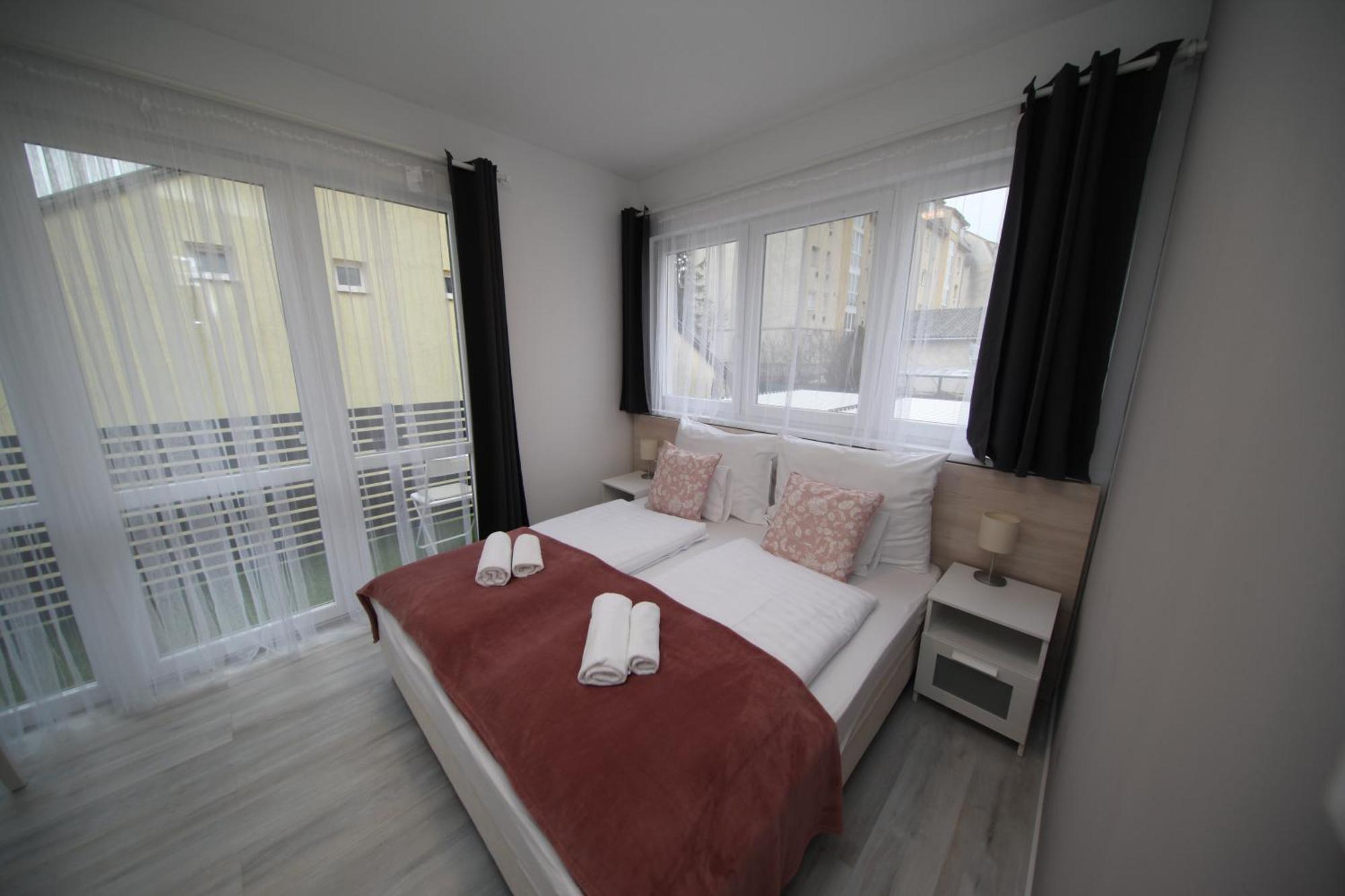 ****Heviz Springs Apartments Экстерьер фото