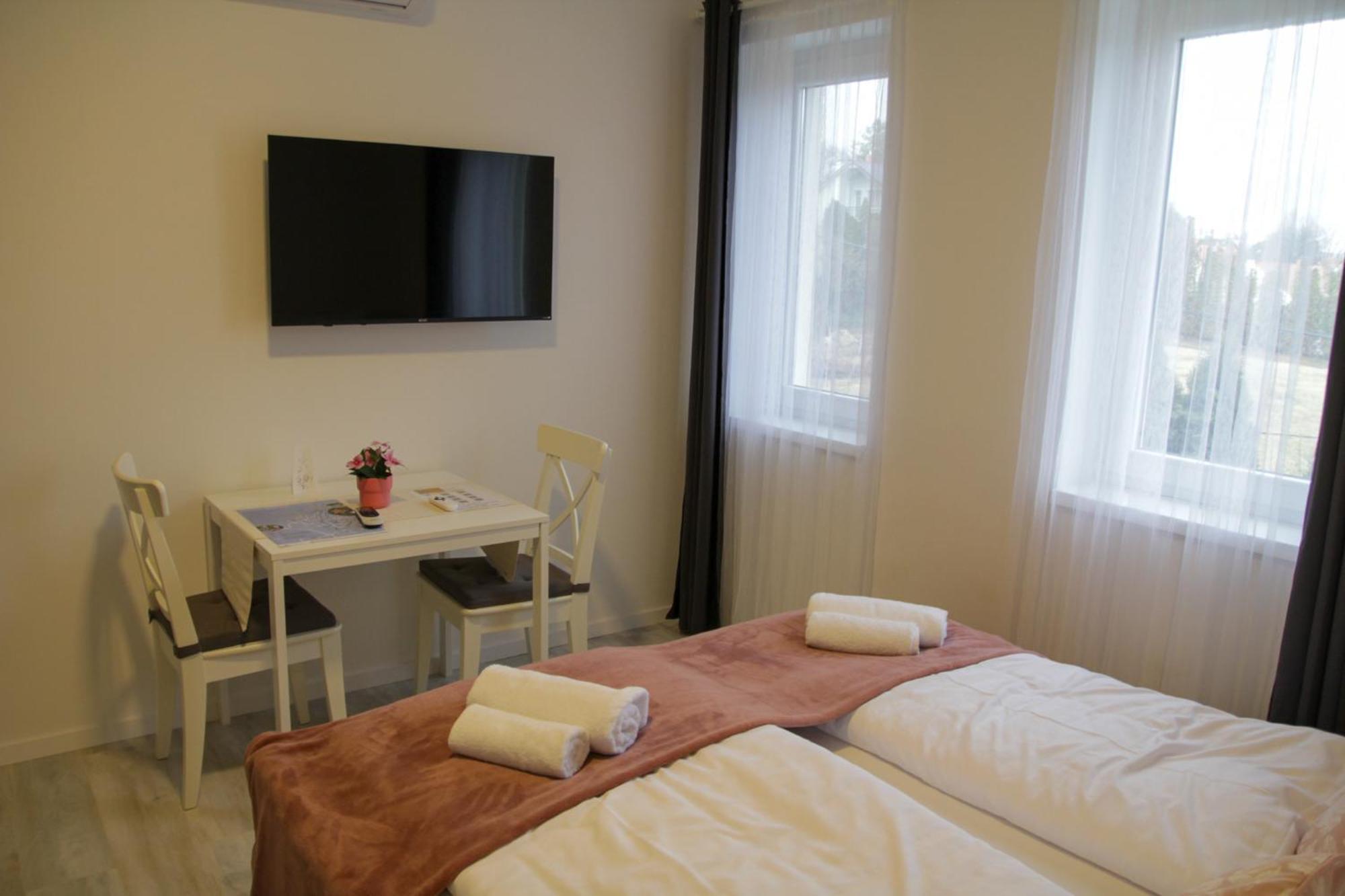 ****Heviz Springs Apartments Экстерьер фото